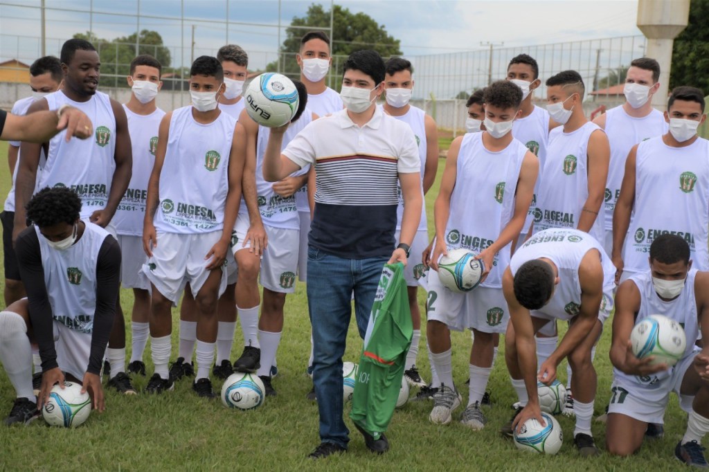 Prefeitura firmou parceria com o Nova Conquista - Foto: Rogério Ramos/Ascom