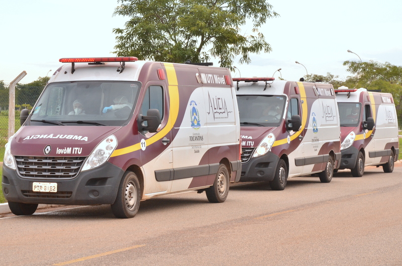 Ambulâncias que serão utilizadas no transporte de pacientes — Foto: SES/Divulgação