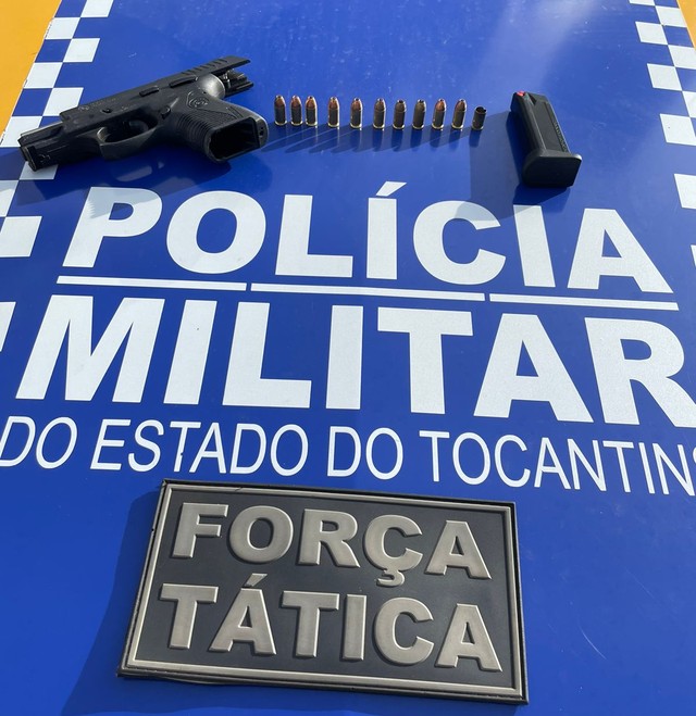 Arma de fogo e munições foram apreendidas — Foto: Divulgação/Polícia Militar