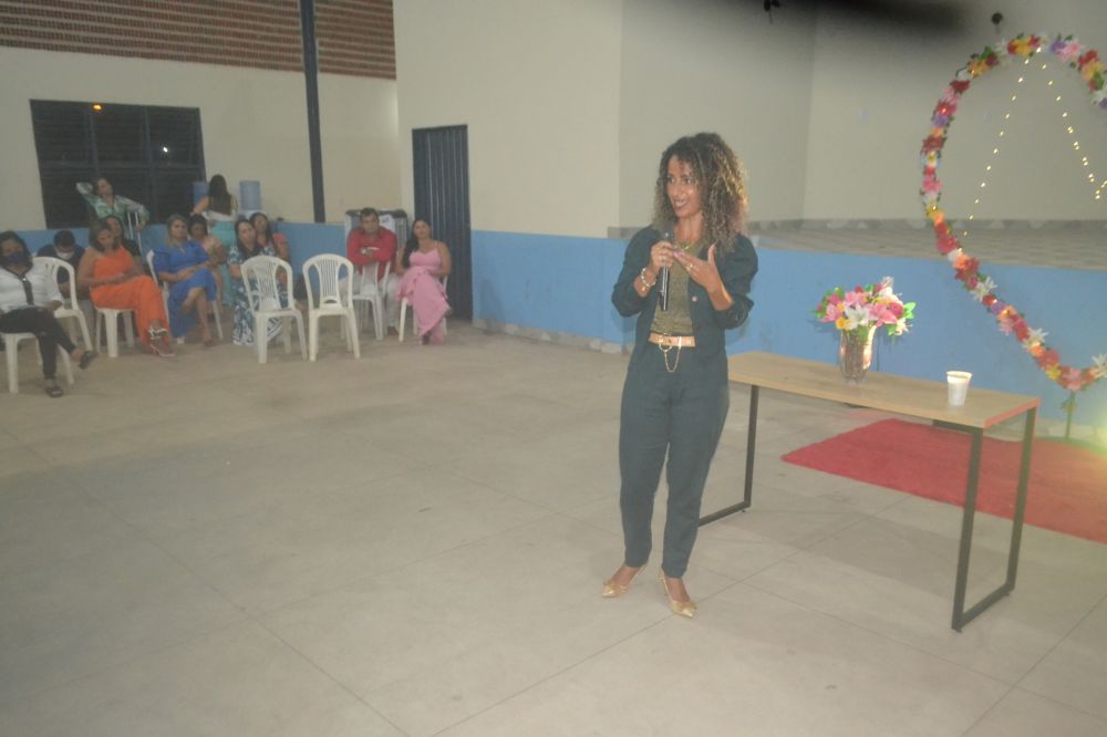 Terapeuta, hipnóloga Clínica e especialista em PNL – Programação Neurolínguística – Valnereci Almeida (VAL) proferiu palestra no evento – Foto: Edsom Gilmar 