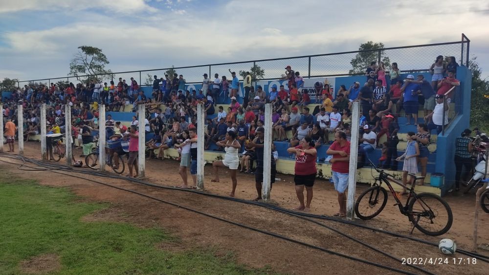 Torcida lotou o estádio Cabo Santos - Foto: Edsom Gilmar 