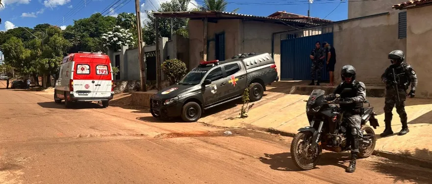 Uma equipe médica do Samu foi chamada para socorrer o suspeito, porém, no local apenas constatou o óbito – Foto: Alessandro Ferreira / Agência Tocantins