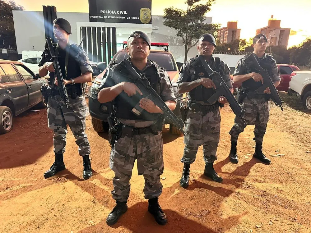 A mulher foi presa pelos militares da ROTAM 90 – Foto: Alessandro Ferreira / Agência Tocantins