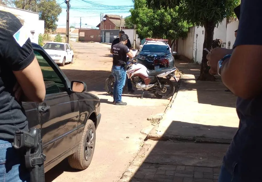 A motocicleta também foi localizada e foi periciada – Foto: Repro0dução / Agência Tocantins