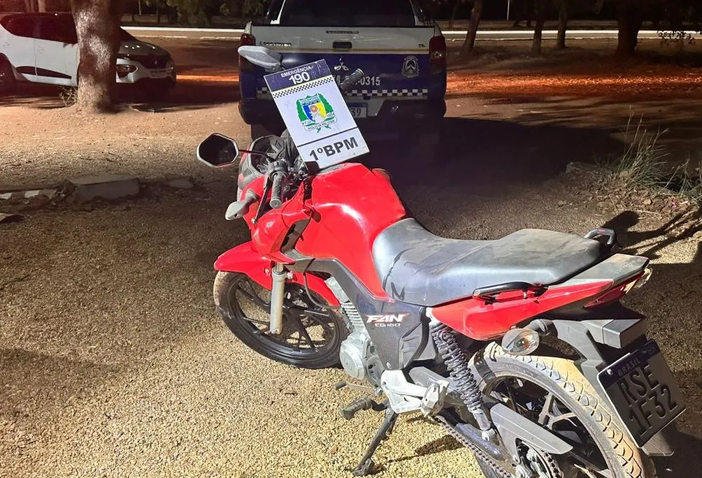 Após ser recuperada a motocicleta foi apresentada na 1ª Central de Atendimento da Polícia Civil – 1ª CAPC – Foto: Alessandro Ferreira / Agência Tocantins