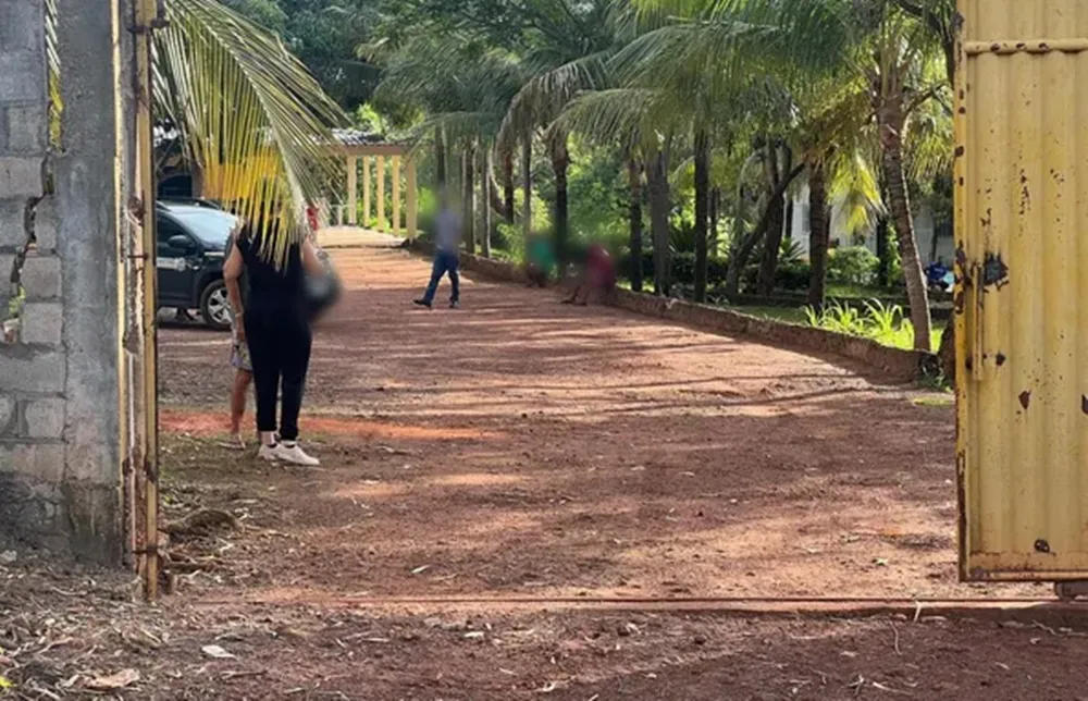 Clínica de reabilitação acusada de manter pacientes em cárcere privado funcionava em chácara na zona rural de Palmas — Foto: Kaliton Mota/TV Anhanguera