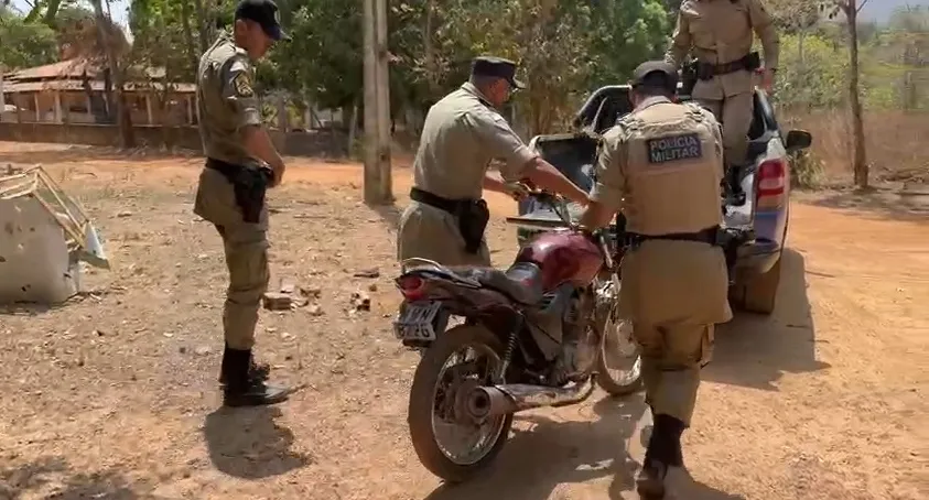 A motocicleta que estava com o adolescente foi levada para a delegacia pela Polícia Militar em apoio a Polícia Civil – Foto: Alessandro Ferreira / Agência Tocantins