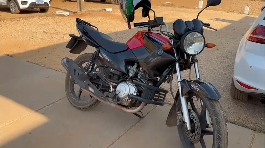 A motocicleta havia sido furtada na noite do dia anterior no estacionamento de uma academia em Palmas – Foto: Alessandro Ferreira / Agência Tocantins