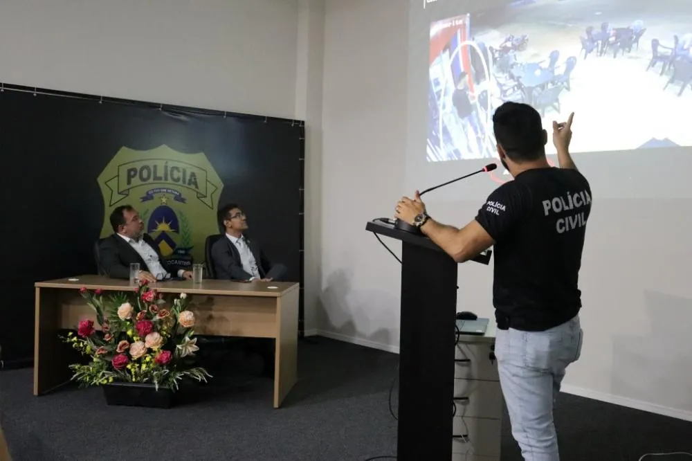 Delegado Eduardo Menezes destacou o papel do líder da facção carioca na execução dos crimes de homicídios - Foto: Larissa Mendes/Governo do Tocantins