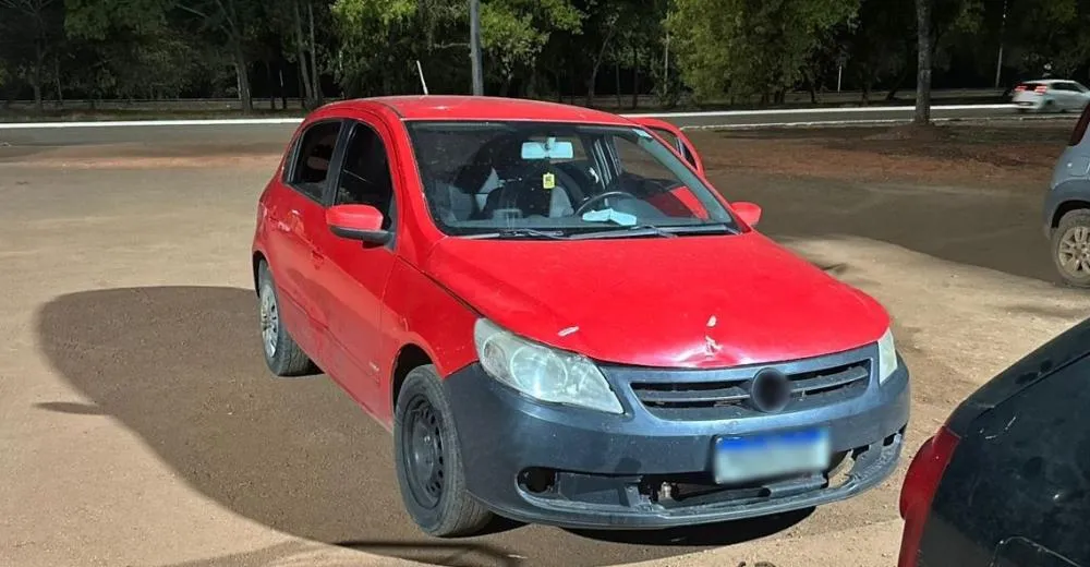 O veículo usado pelo indivíduo para transportar as drogas, foi apreendido – Foto: Alessandro Ferreira / Agência Tocantins