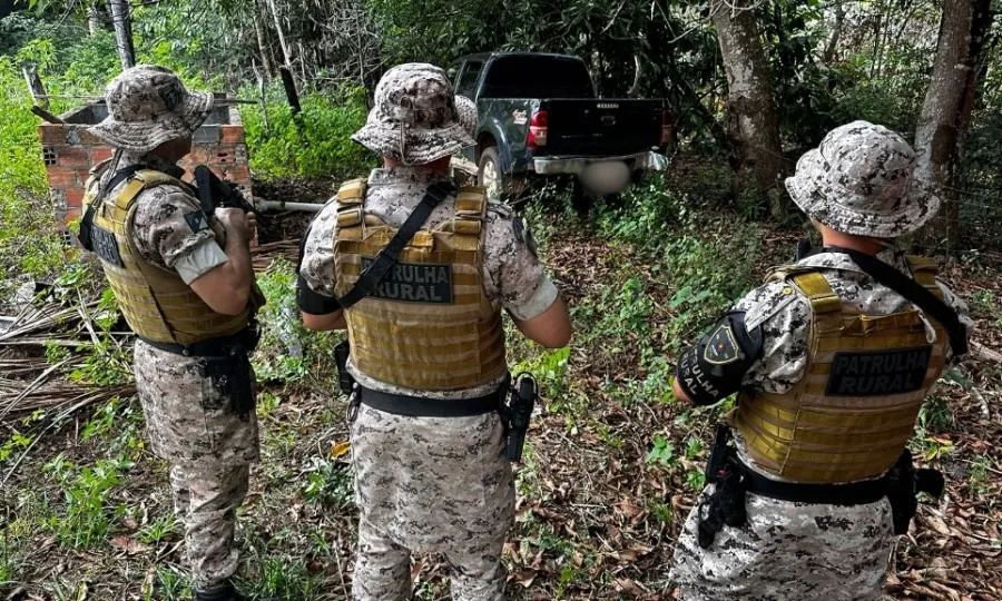 Caminhonete de pecuarista foi localizada pela Polícia Civil em estrada rural de Araguaína — Foto: Reprodução